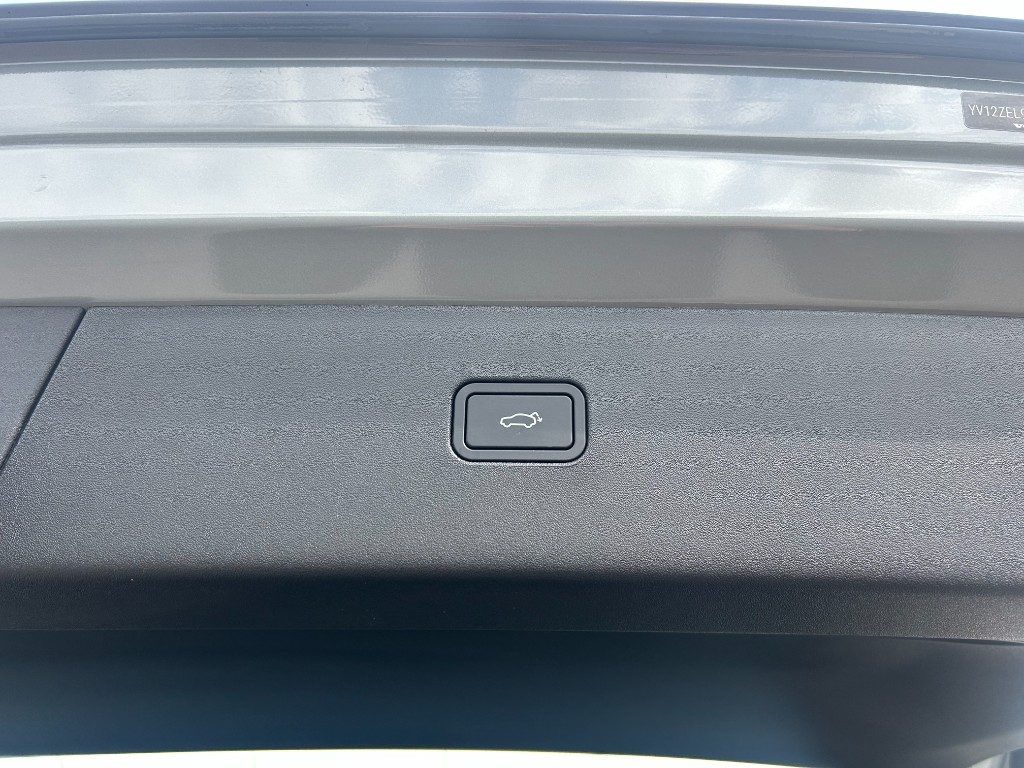 VOLVO EX30 Single Motor Extended Range RWD Plus - Grid Foto 12