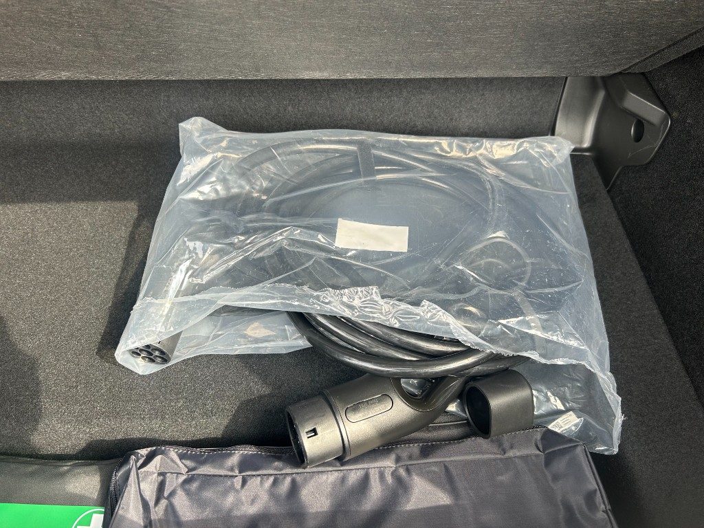 VOLVO EX30 Single Motor Extended Range RWD Plus - Grid Foto 13