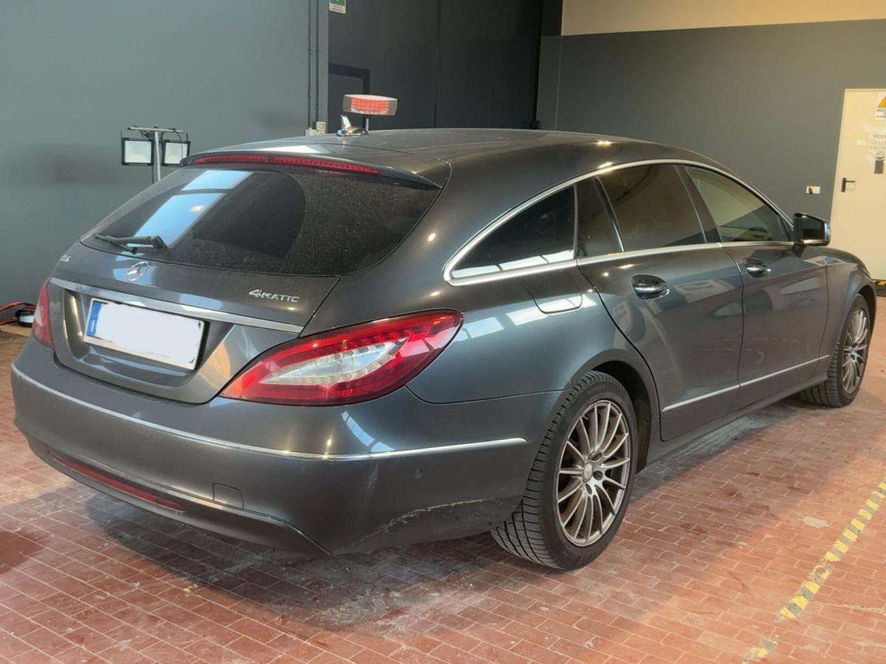 MERCEDES-BENZ CLS 250 d 4Matic Premium - 8