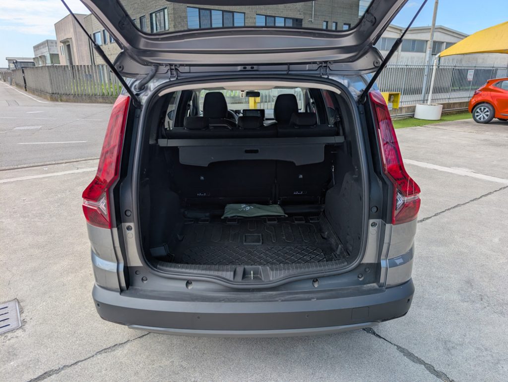 DACIA Jogger 1.6 Hybrid 140 5 posti Extreme - 7