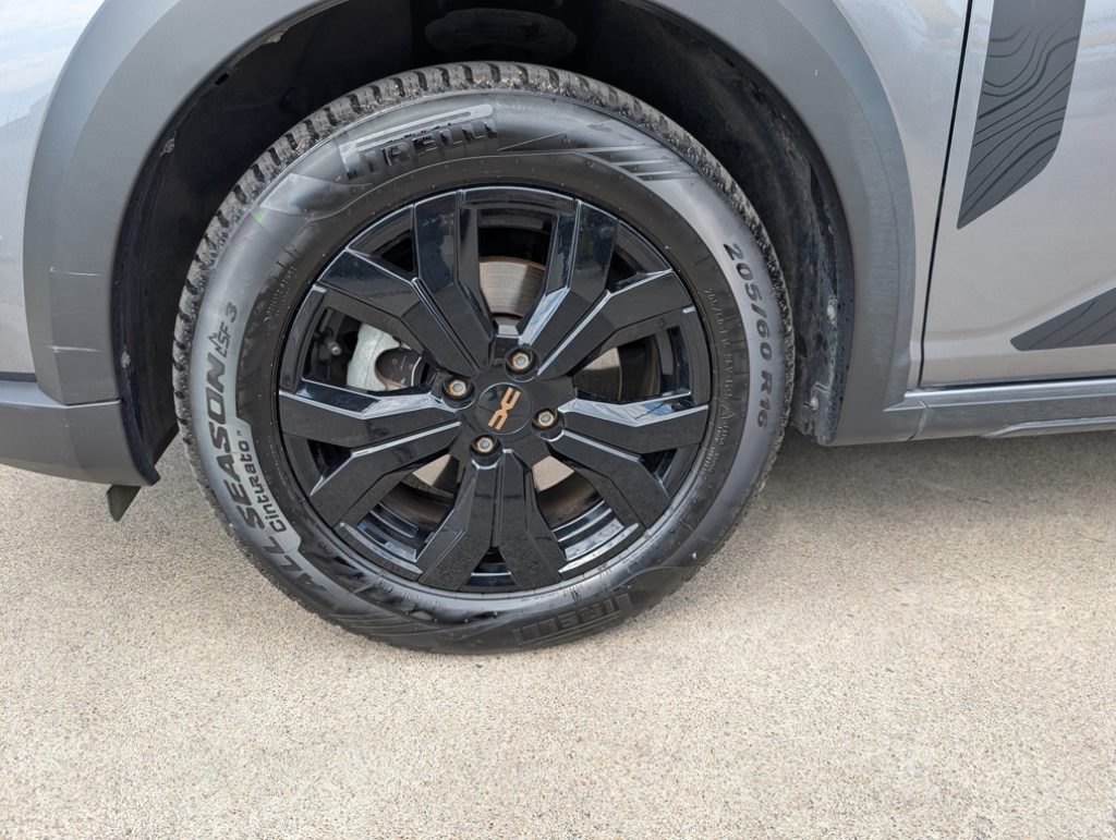 DACIA Jogger 1.6 Hybrid 140 5 posti Extreme - 8