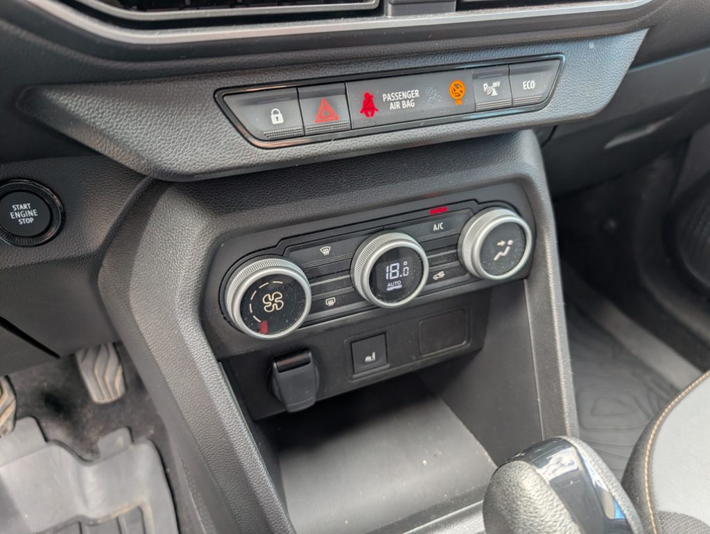 DACIA Jogger 1.6 Hybrid 140 5 posti Extreme - 13