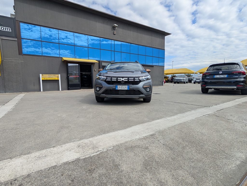 DACIA Jogger 1.6 Hybrid 140 5 posti Extreme - 23