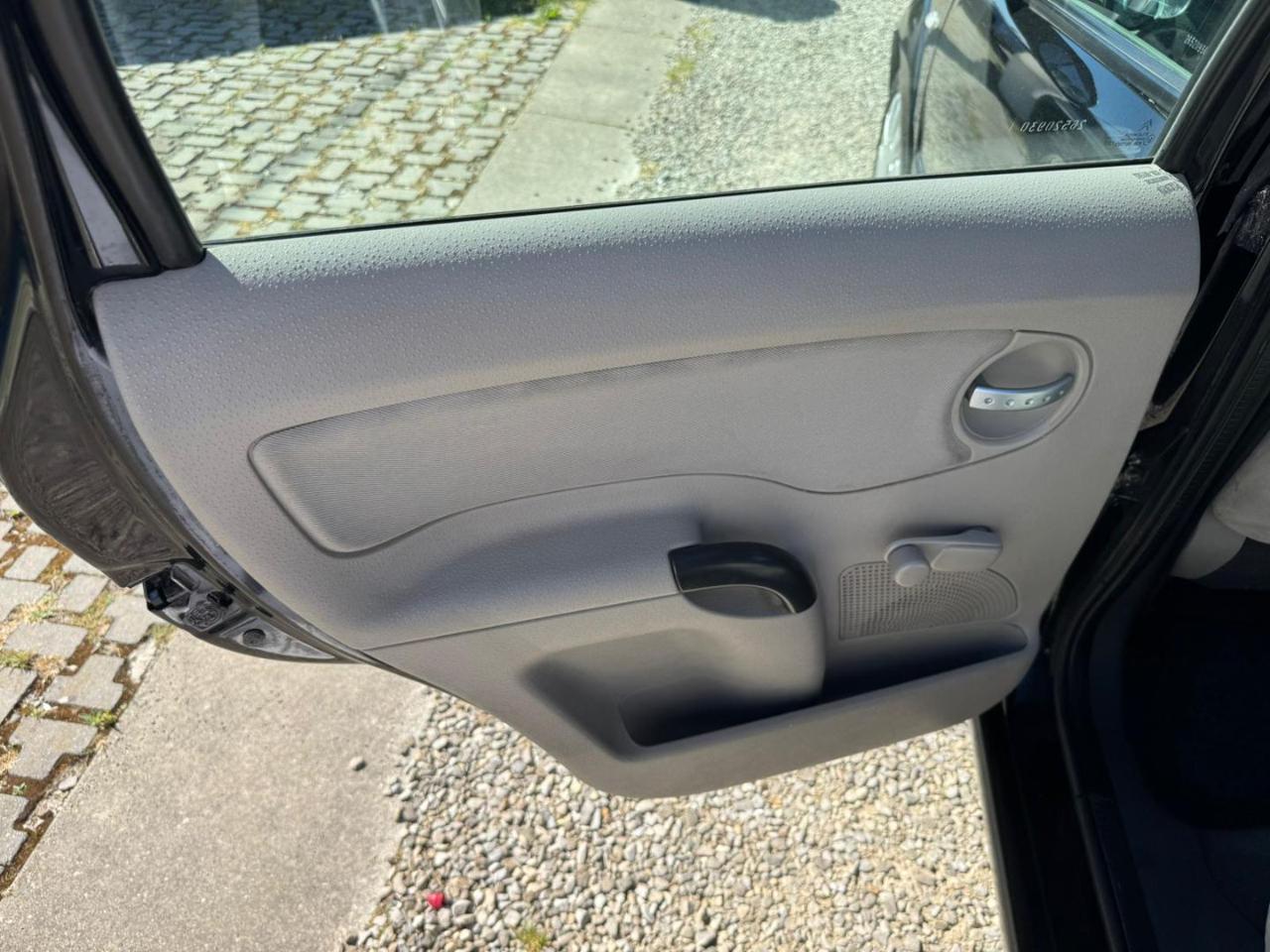 CITROEN C3 1.4 HDi Elegance - 13