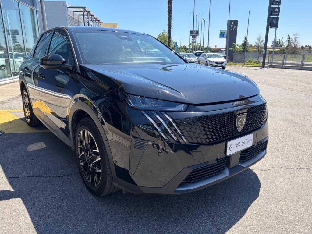 PEUGEOT 3008 Hybrid 145 e-DCS6 Allure - 4