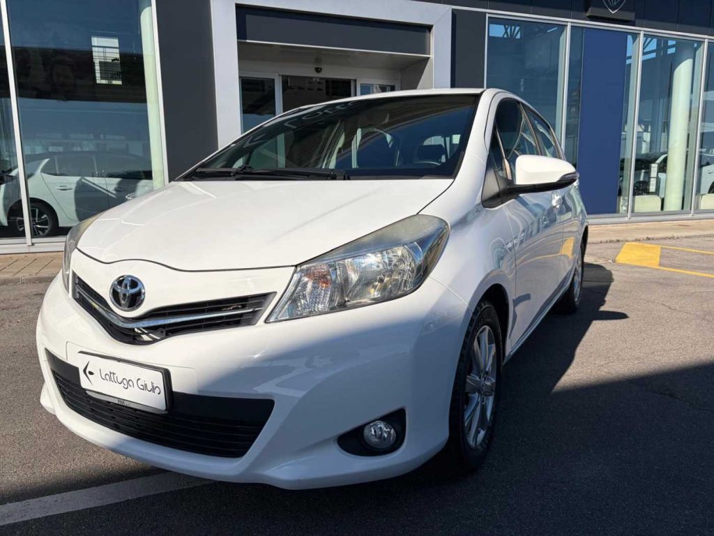 TOYOTA Yaris 1.0 5 porte - 2