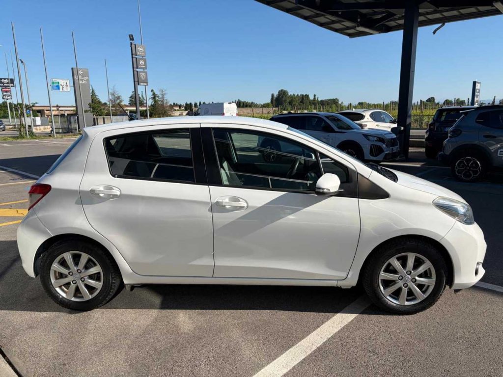 TOYOTA Yaris 1.0 5 porte - 5