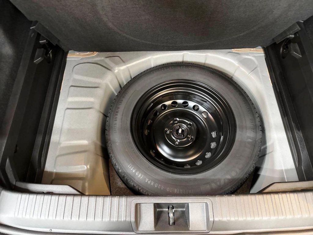 RENAULT Captur TCe 90 CV Techno - 13