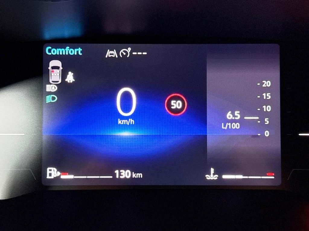RENAULT Captur TCe 90 CV Techno - 17