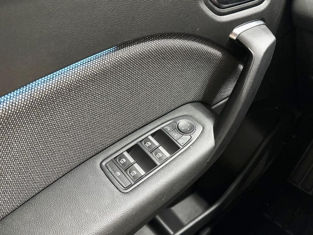 RENAULT Captur TCe 90 CV Techno - 20