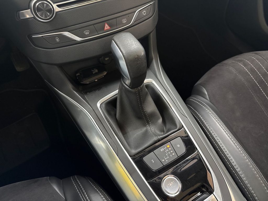 PEUGEOT 308 BlueHDi 150 S&S EAT6 Allure - 8