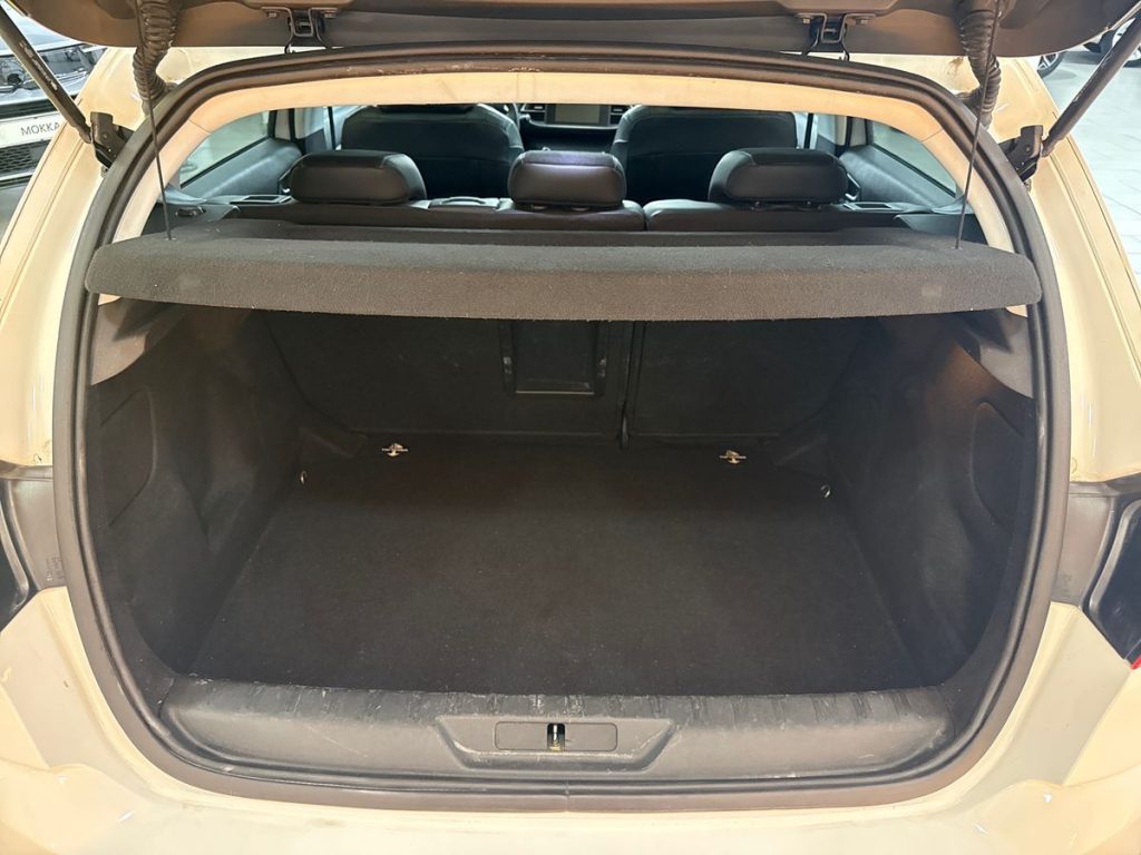 PEUGEOT 308 BlueHDi 150 S&S EAT6 Allure - 12