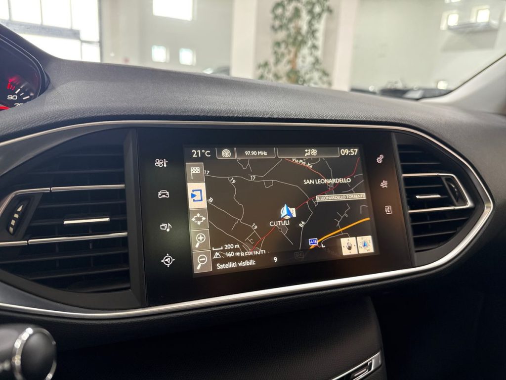 PEUGEOT 308 BlueHDi 150 S&S EAT6 Allure - 15