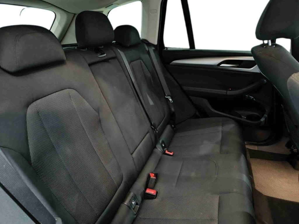 BMW X3 sDrive18d Business Advantage Aut. - 11