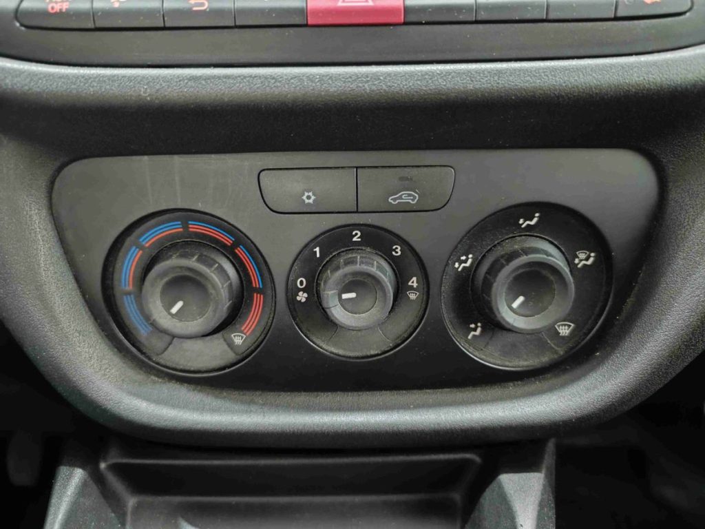 FIAT Doblo Doblò 1.6 MJT 105CV S&S PC-TN Cargo Business - 17