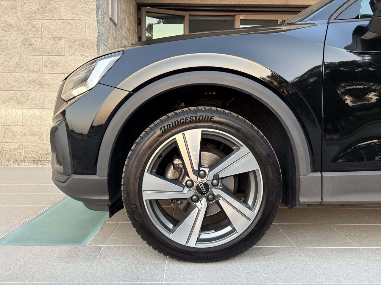 AUDI Q2 30 TDI Business CERCHI DA18 - 26