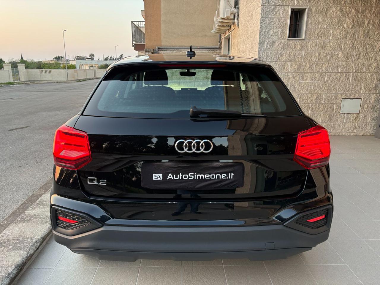 AUDI Q2 30 TDI Business CERCHI DA18 - 6