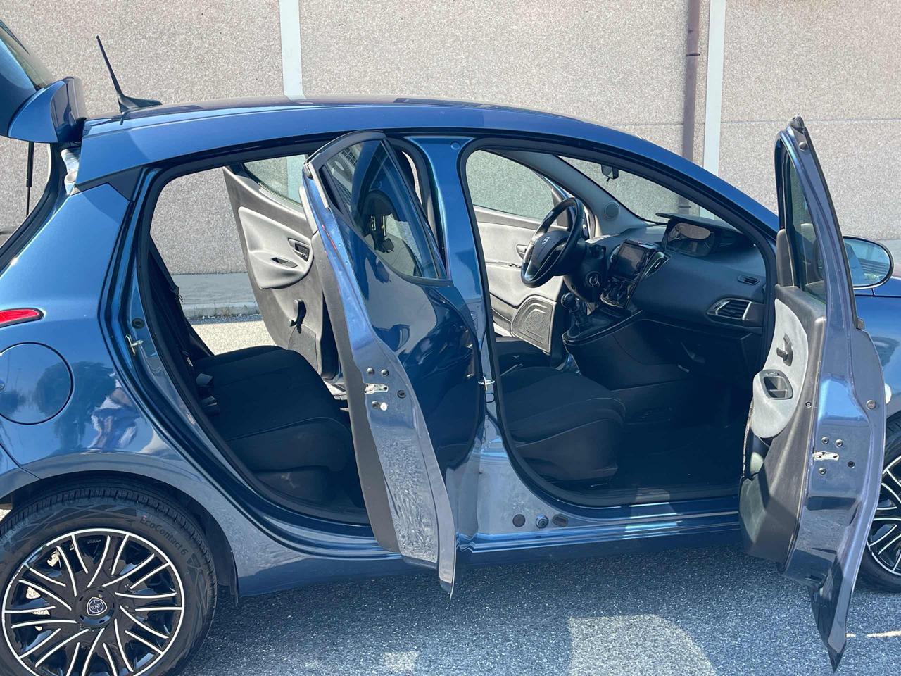 LANCIA Ypsilon 1.0 FireFly 5 porte S&S Hybrid Gold Navi Car Play - 29