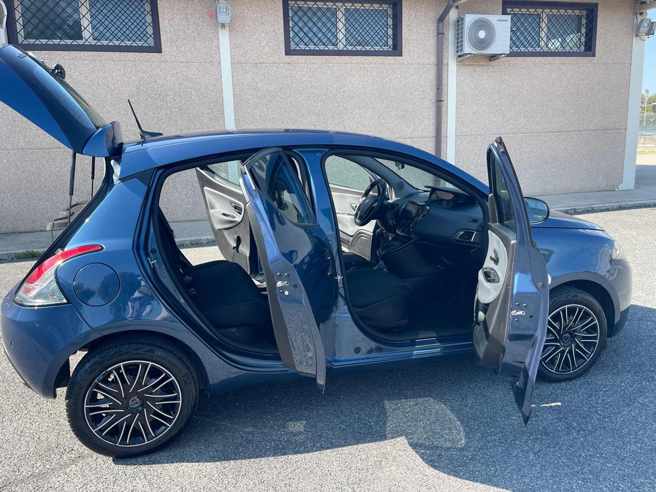 LANCIA Ypsilon 1.0 FireFly 5 porte S&S Hybrid Gold Navi Car Play - 30