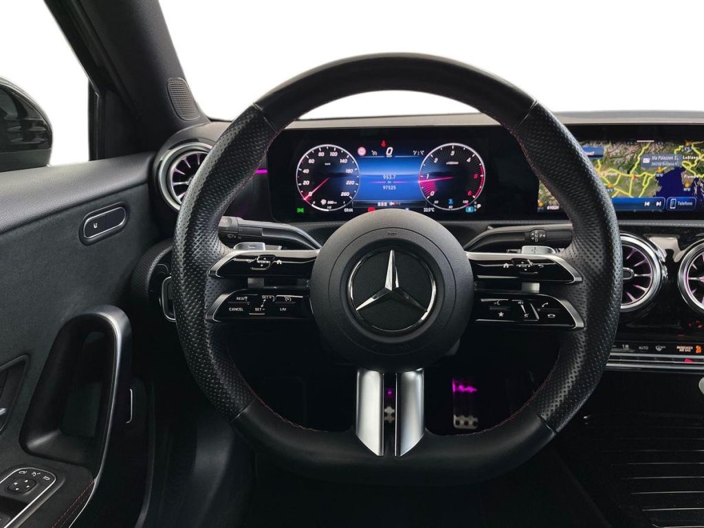 MERCEDES-BENZ A 180 d Automatic Sedan AMG Line Advanced Plus - 10
