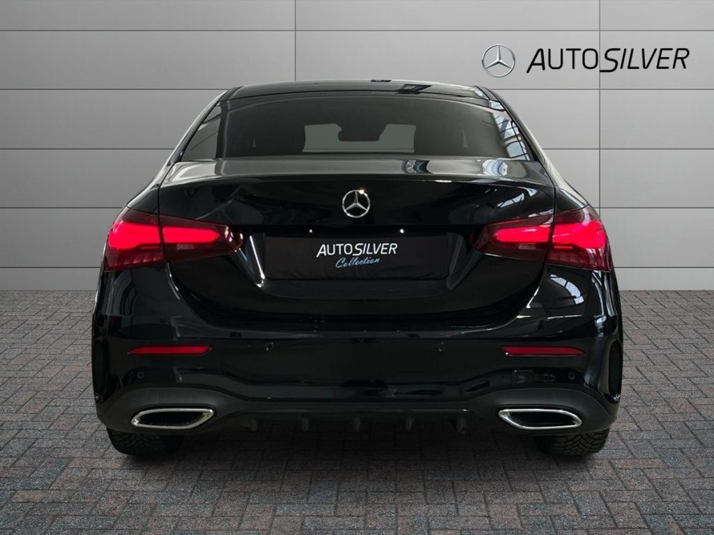 MERCEDES-BENZ A 180 d Automatic Sedan AMG Line Advanced Plus - 4