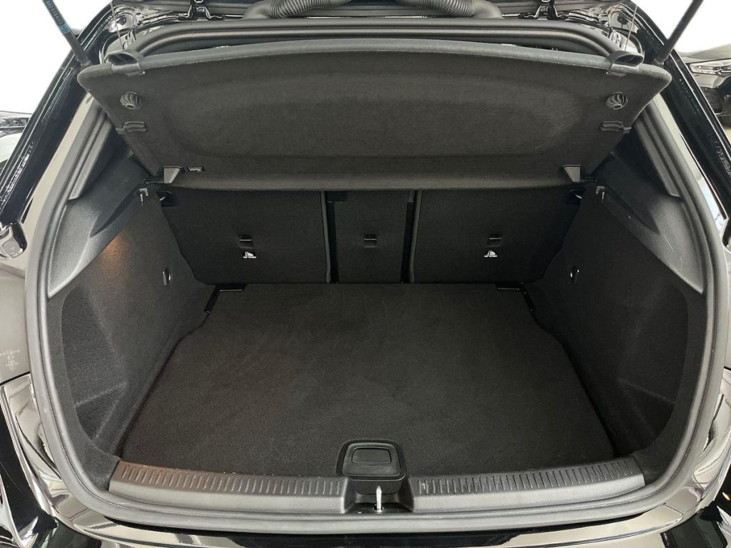 MERCEDES-BENZ A 180 d Automatic AMG Line Advanced Plus - 13