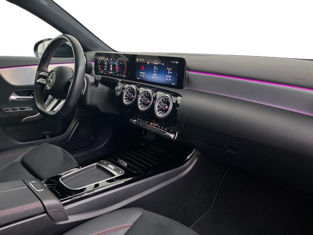 MERCEDES-BENZ A 180 d Automatic AMG Line Advanced Plus - 16