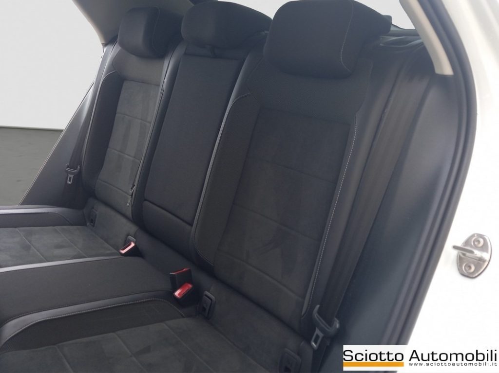 VOLKSWAGEN T-Roc 1.0 TSI Style - 13
