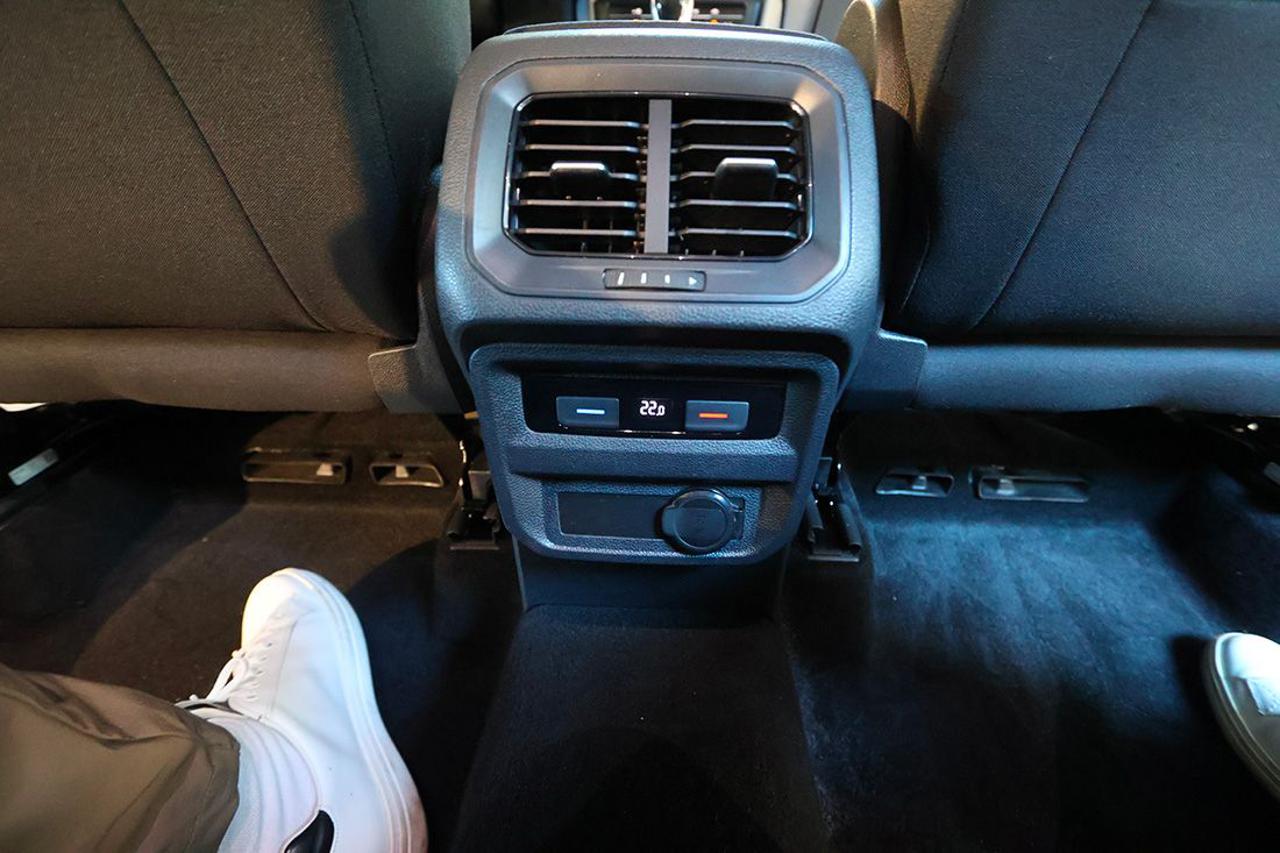 VOLKSWAGEN Tiguan 2.0 TDI SCR Life - 34