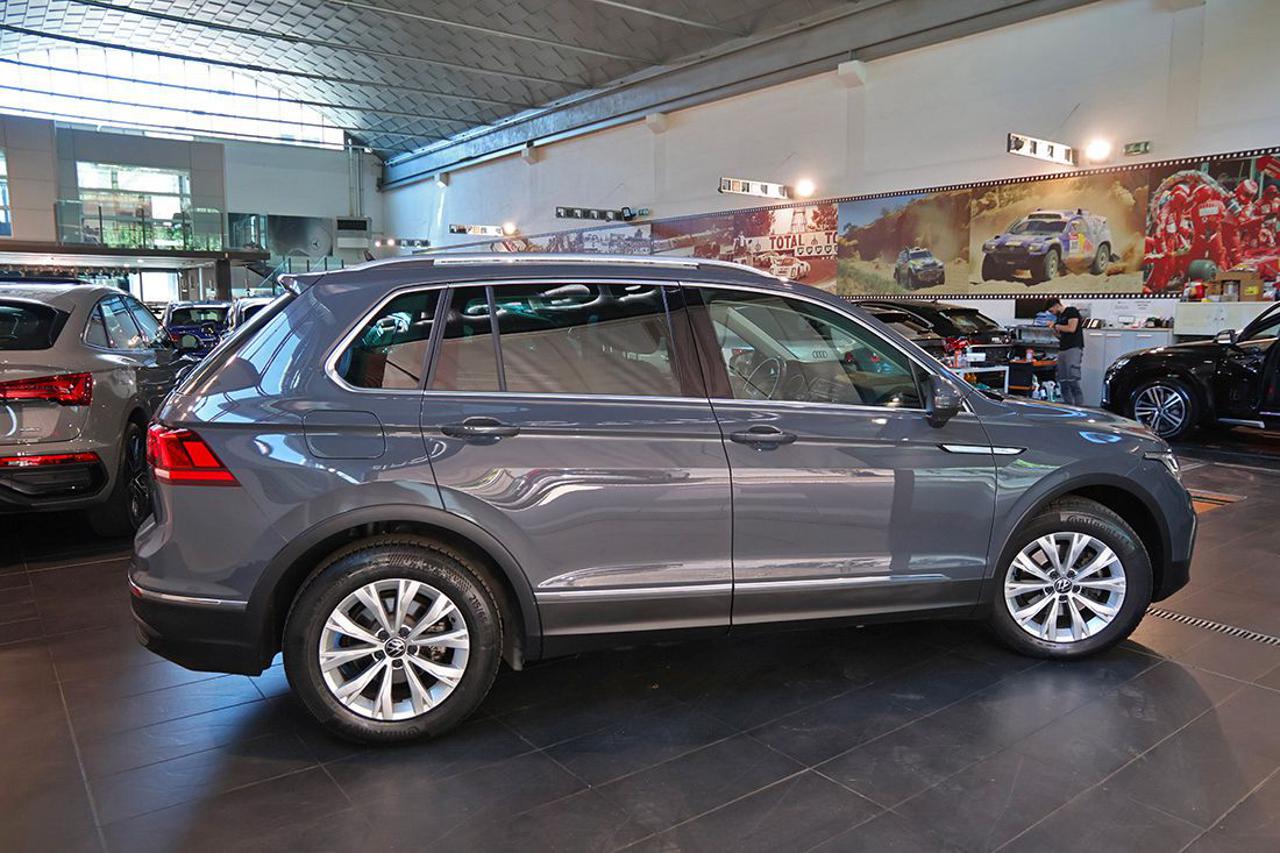 VOLKSWAGEN Tiguan 2.0 TDI SCR Life - 10