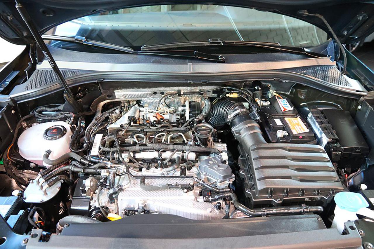 VOLKSWAGEN Tiguan 2.0 TDI 150cv SCR DSG R-Line - 12