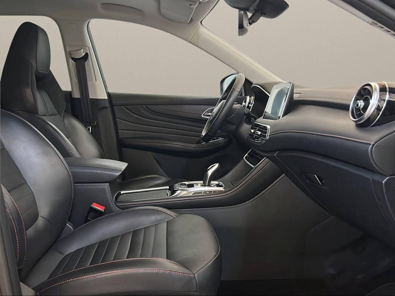 MG HS 1.5T-GDI AT Luxury - 13