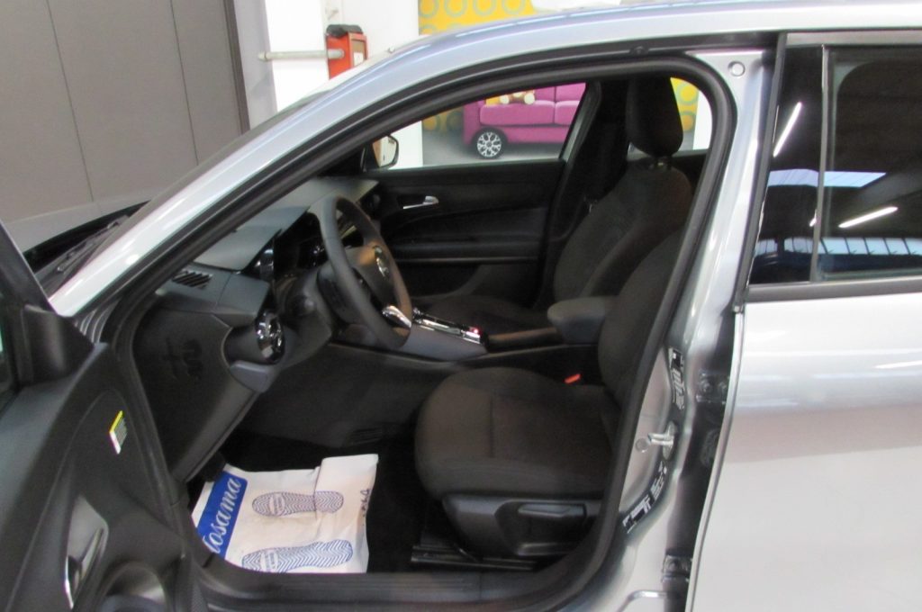 ALFA ROMEO Junior 1.2 Hybrid 145cv eDCT6 Km.13.450 - 6