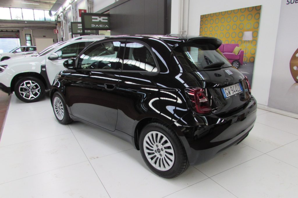 FIAT 500e Berlina 42 kWh AUTONOMIA 320Km. - 3