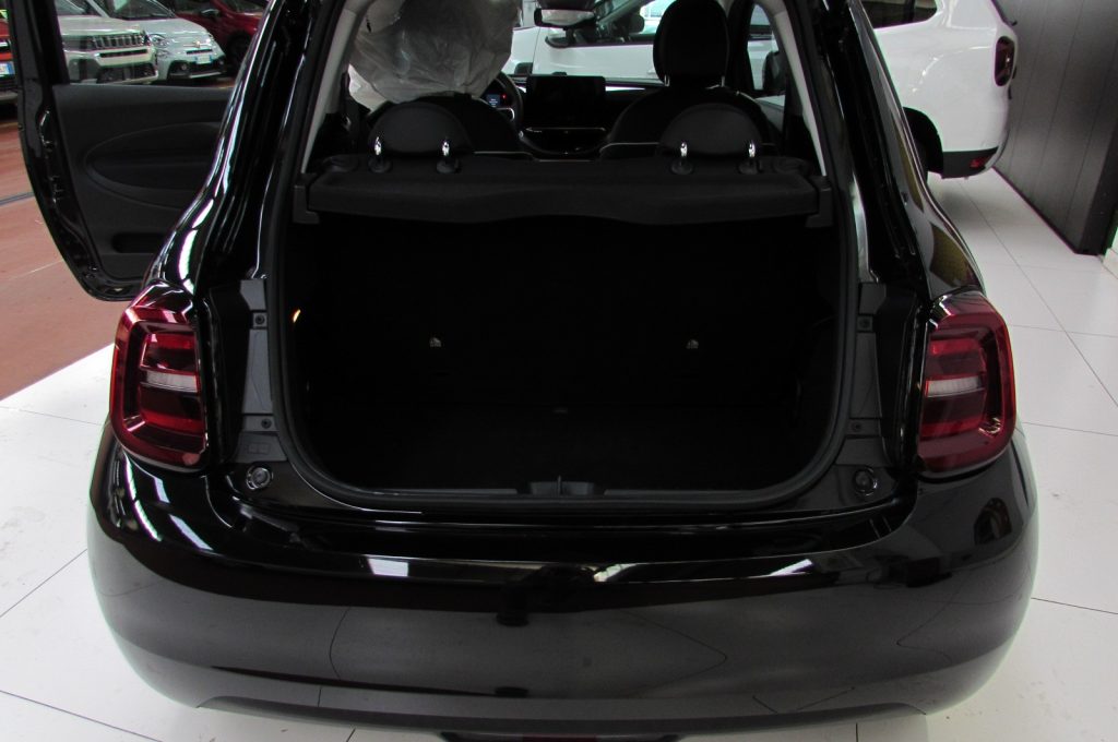 FIAT 500e Berlina 42 kWh AUTONOMIA 320Km. - 15