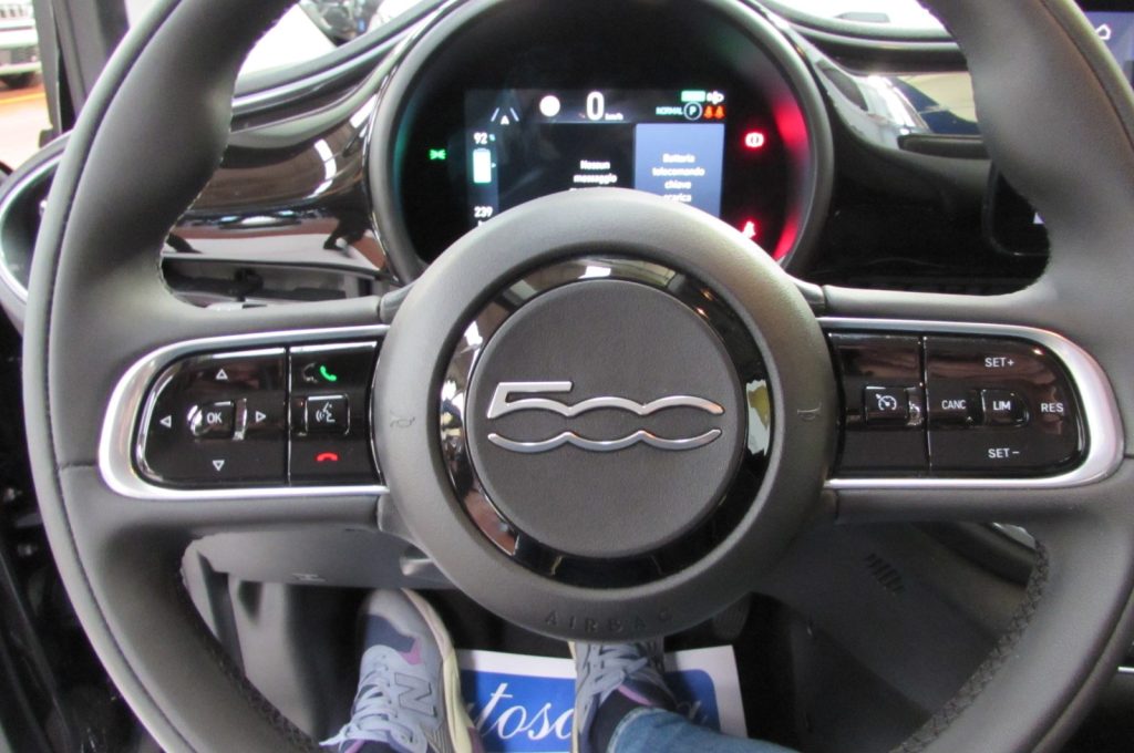 FIAT 500e Berlina 42 kWh AUTONOMIA 320Km. - 11
