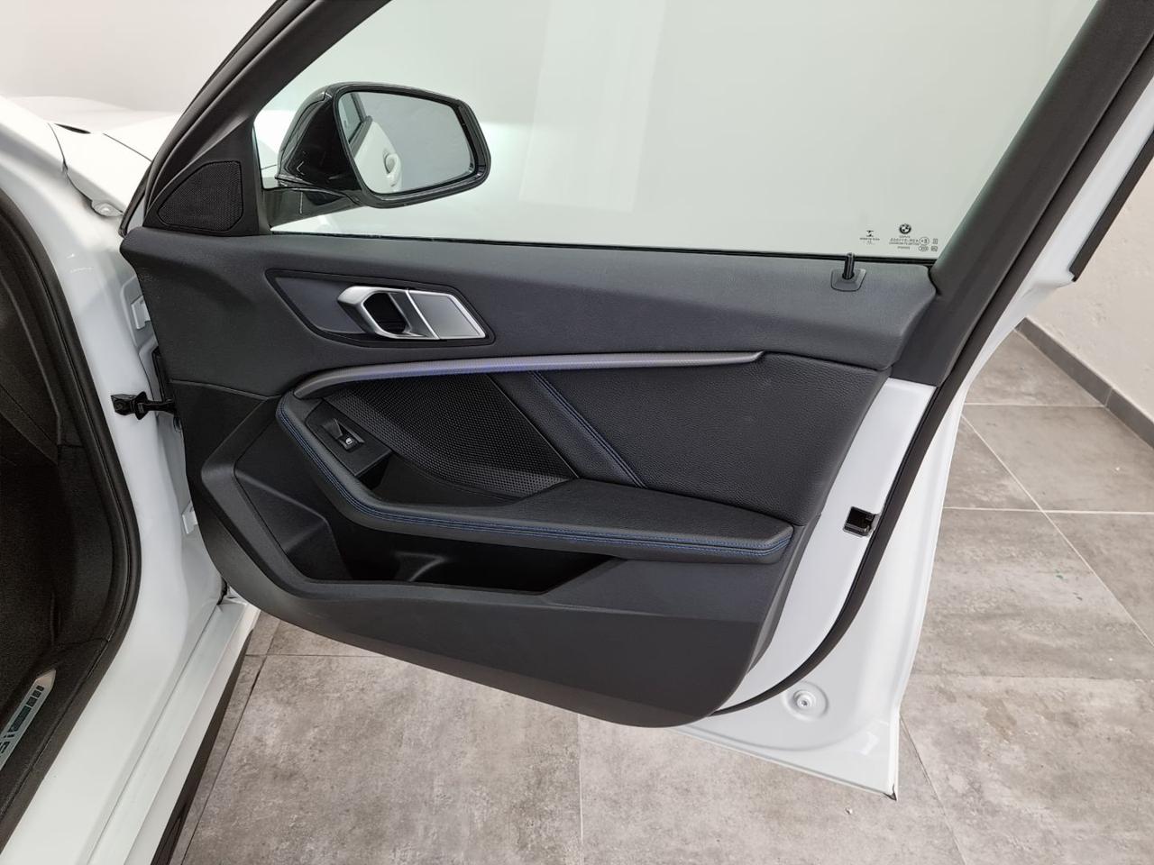 BMW M135 i xDrive - 35