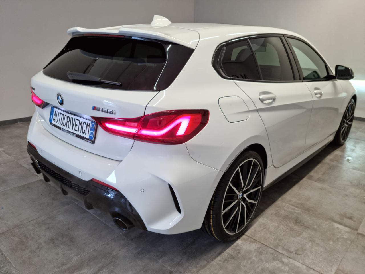 BMW M135 i xDrive - 14