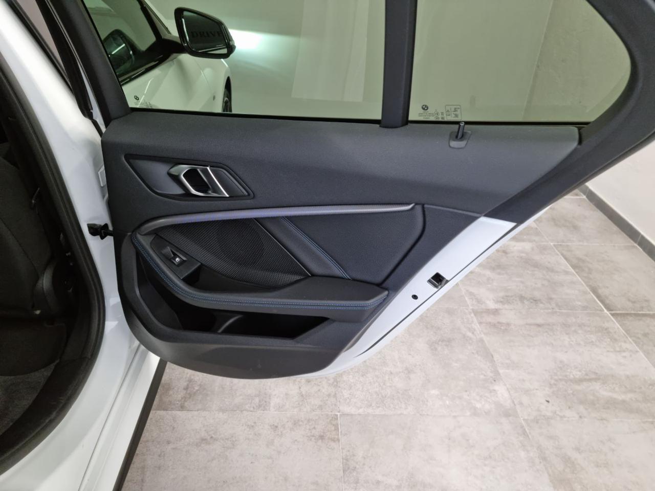 BMW M135 i xDrive - 32