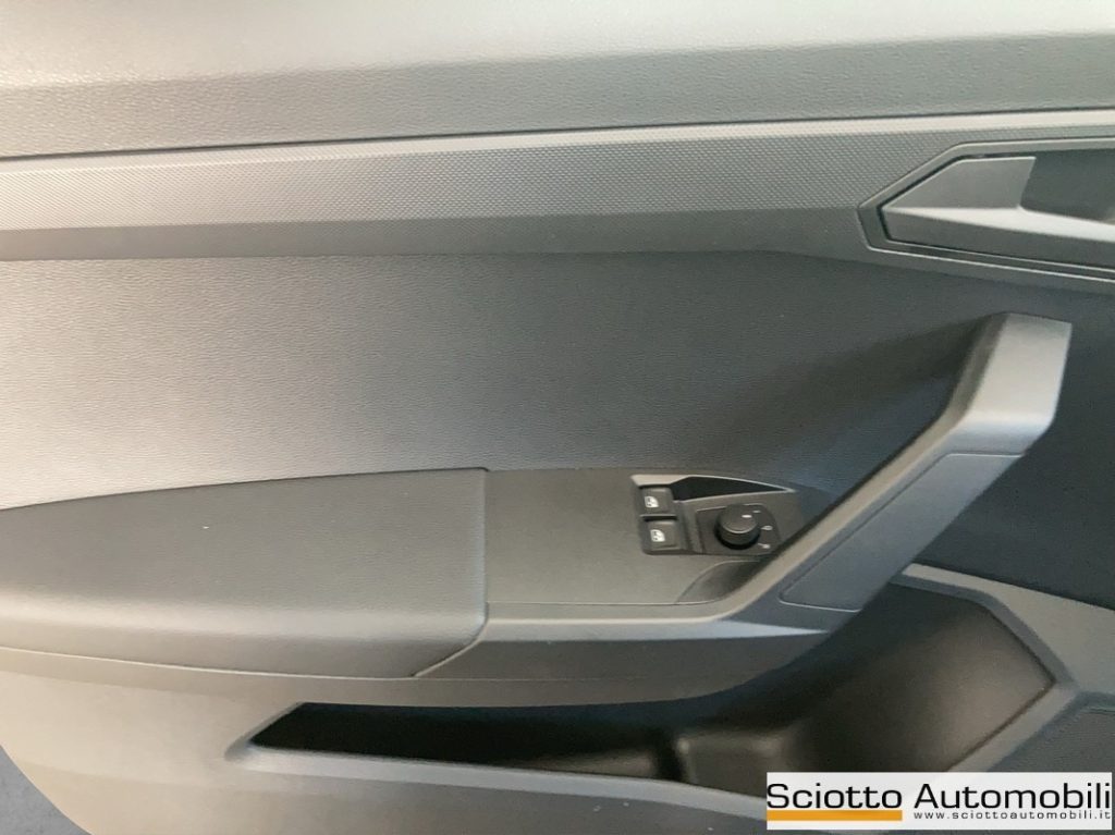 SEAT Ibiza 1.0 MPI 5 porte Reference - 12