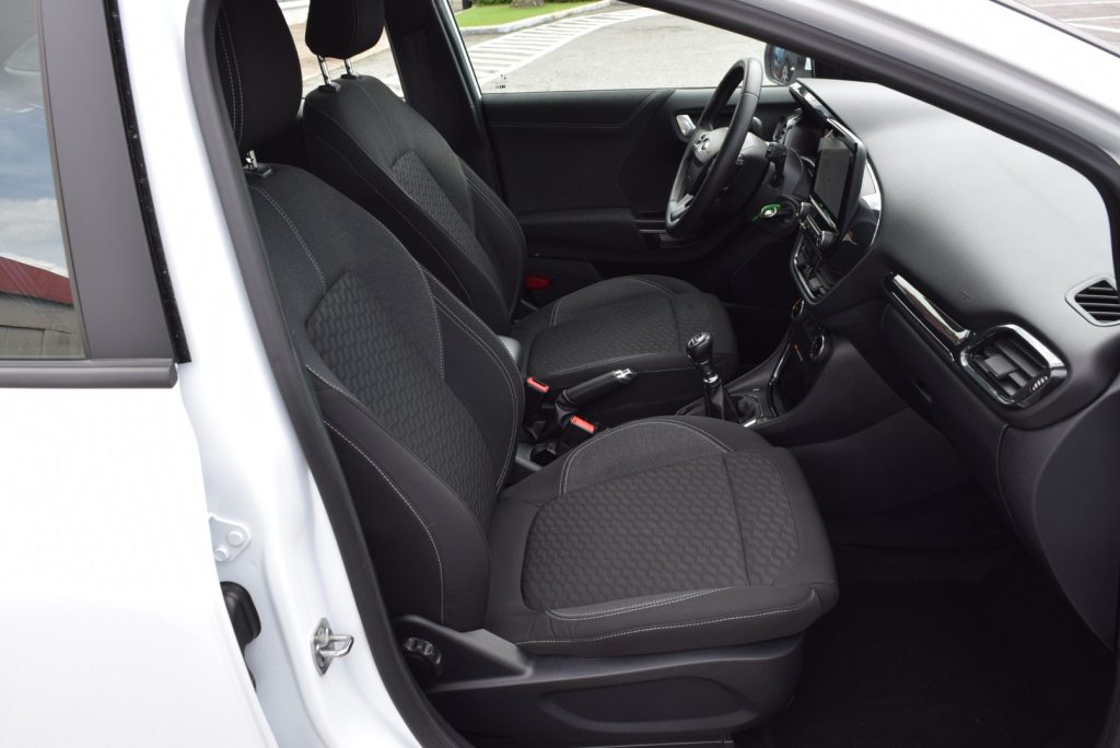 FORD Puma 1.0 EcoBoost Hybrid S&S Titanium 125 CV - 10
