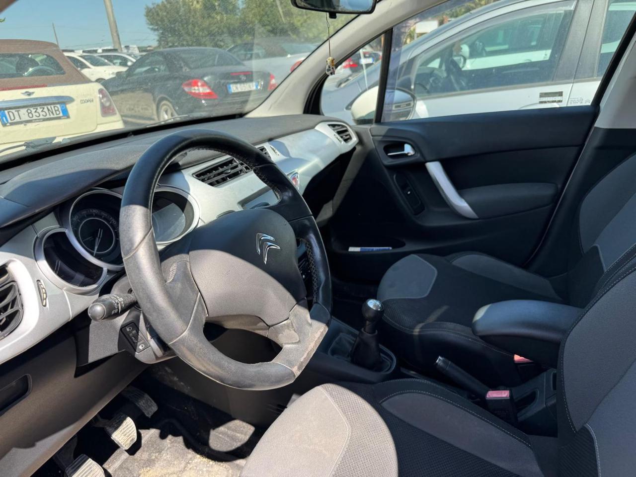 CITROEN C3 1.1 Exclusive - 9