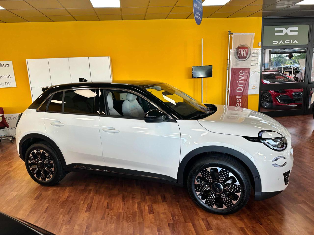 FIAT 600 1.2 Hybrid 145 CV DCT MHEV La Prima KMZERO - 7