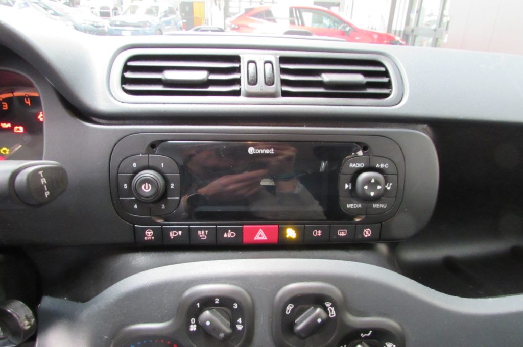 FIAT Panda 1.0 FireFly 70cv S&S Hybrid Easy - 9
