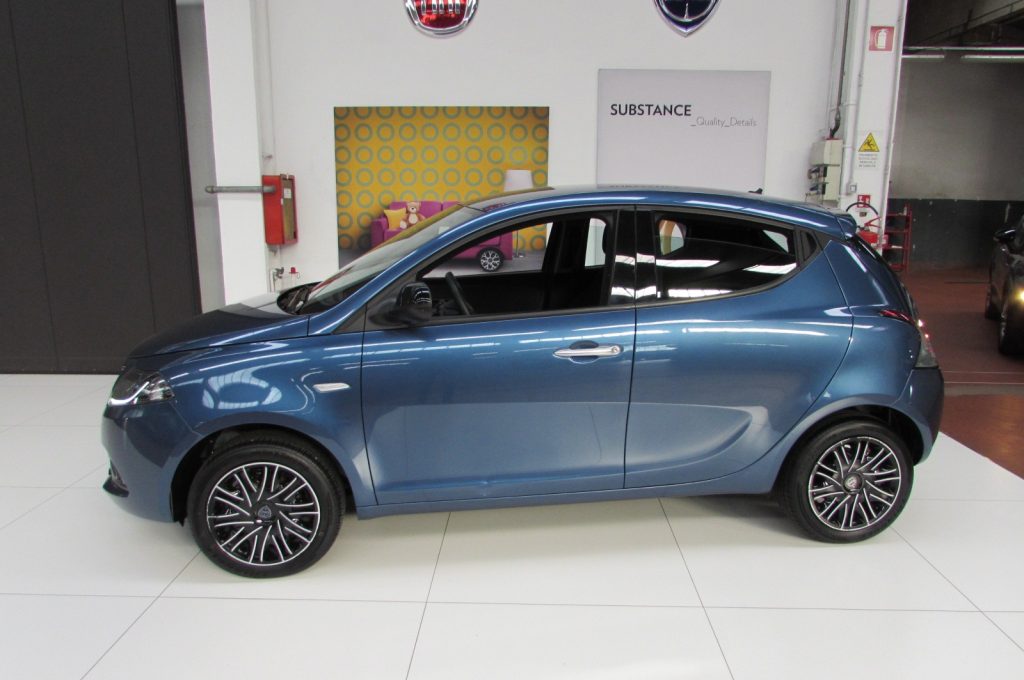 LANCIA Ypsilon 1.0 FireFly 70cv 5 porte S&S Hybrid Gold - 4