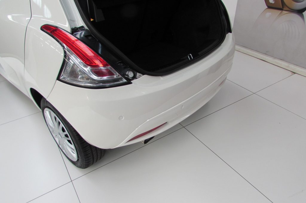 LANCIA Ypsilon 1.0 FireFly 70cv 5 porte S&S Hybrid Gold - 14