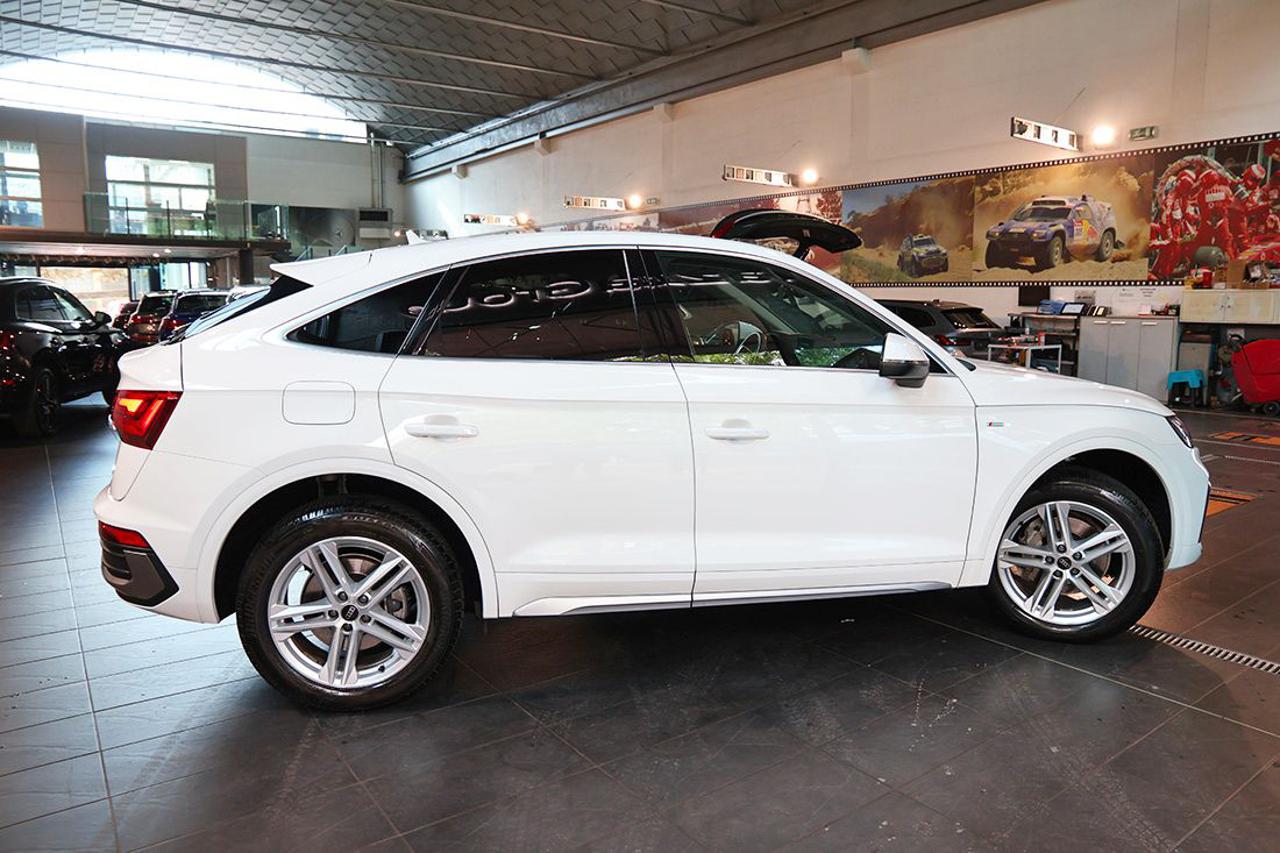 AUDI Q5 40 TDI Sportback Quattro S-Tronic S-Line - 10
