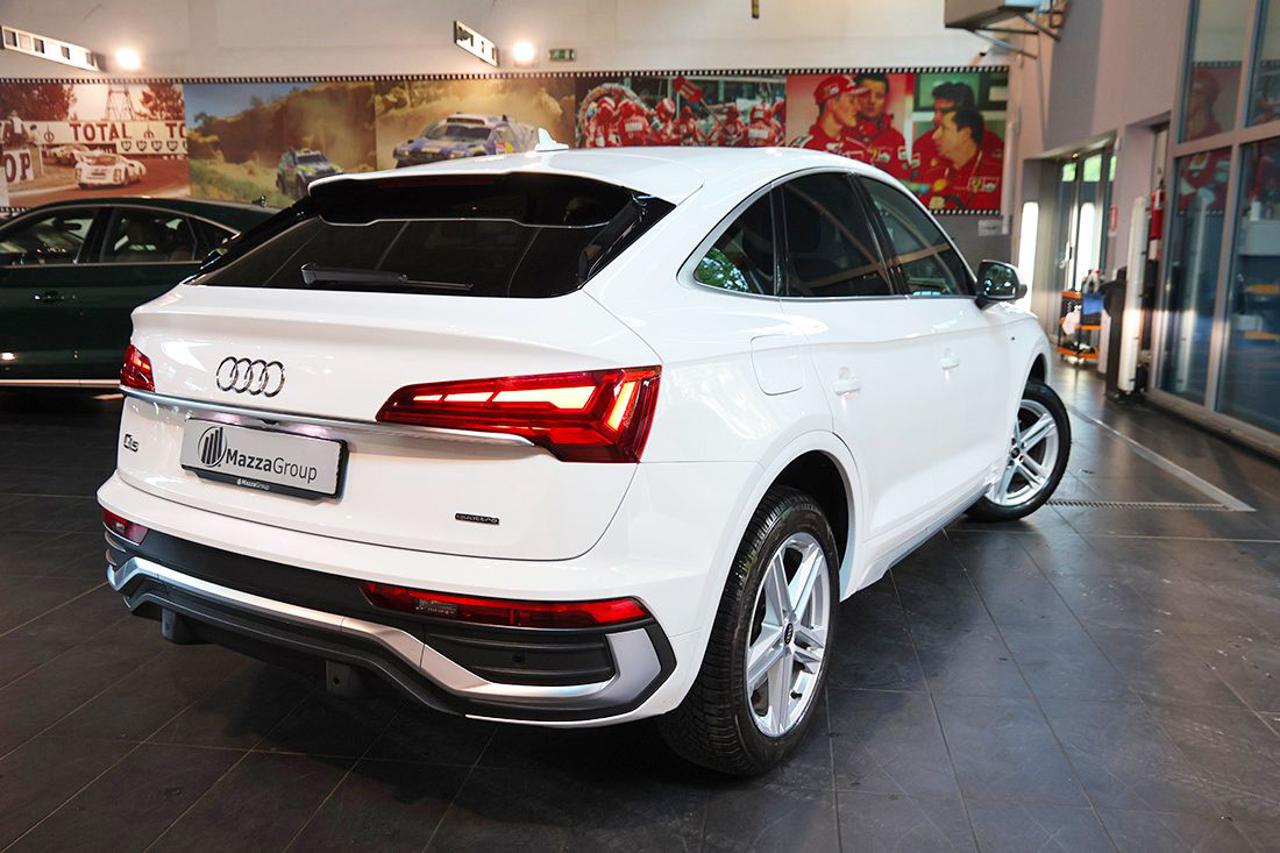AUDI Q5 40 TDI Sportback Quattro S-Tronic S-Line - 9