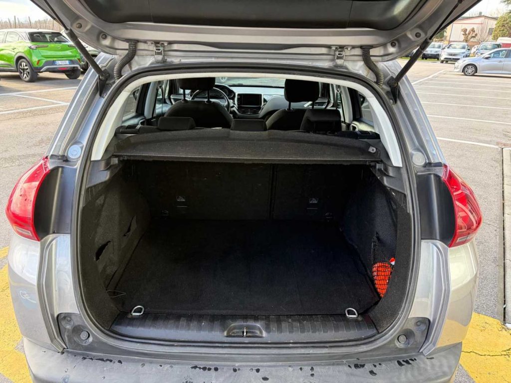 PEUGEOT 2008 1° serie PureTech 82 Allure - 10