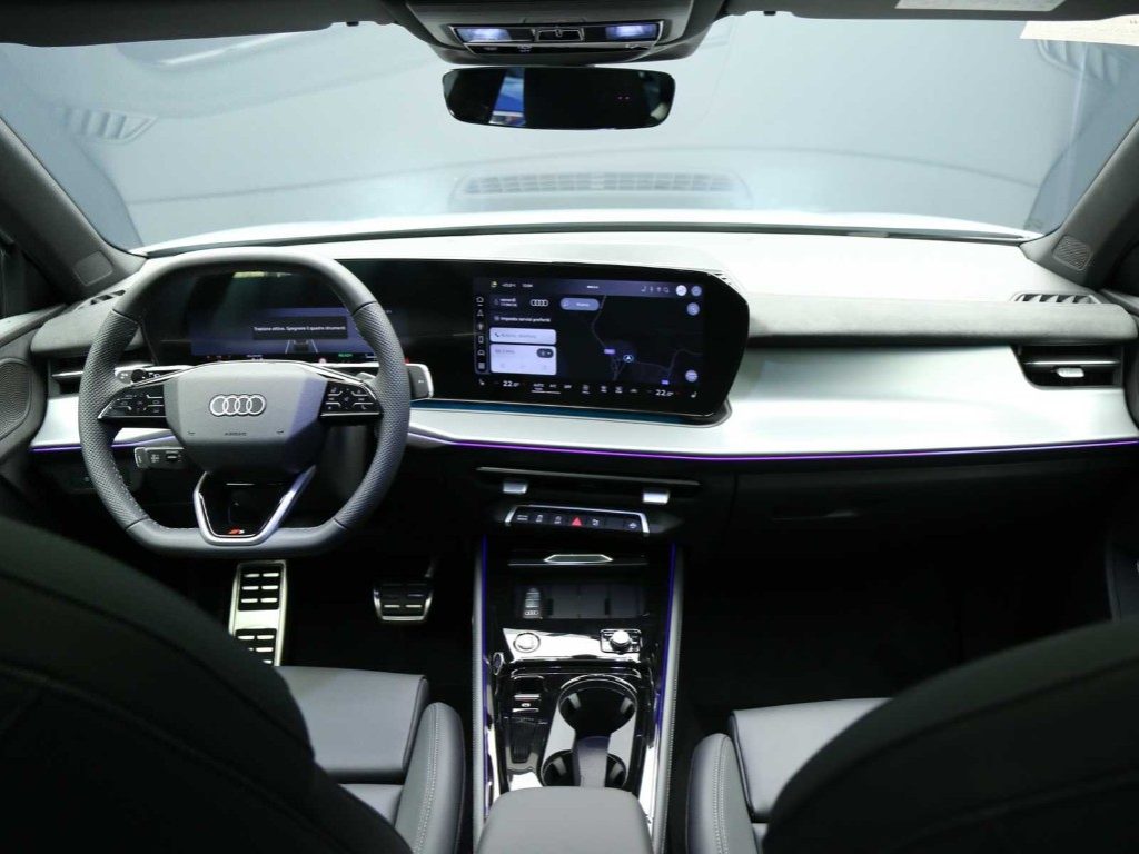 AUDI Q3 TFSI 195 kW quattro S tronic S Line Ed - 4